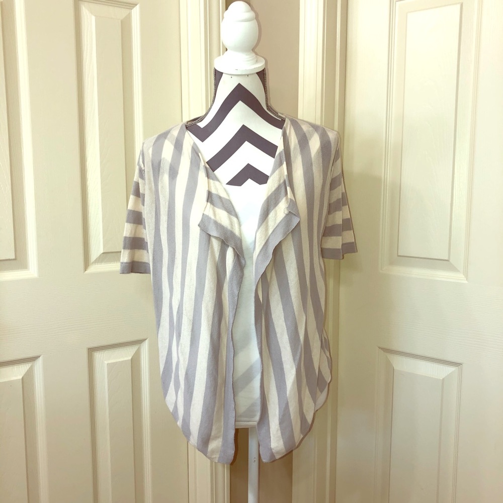 Ann Taylor Loft Petites Short Sleeve Cardigan
